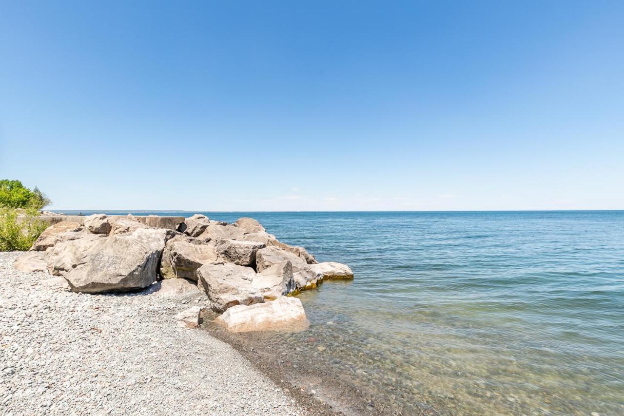 Modern Hamilton Homes Lake Ontario Shore By Globalstay Exterior photo