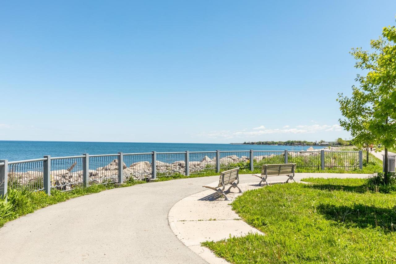 Modern Hamilton Homes Lake Ontario Shore By Globalstay Exterior photo