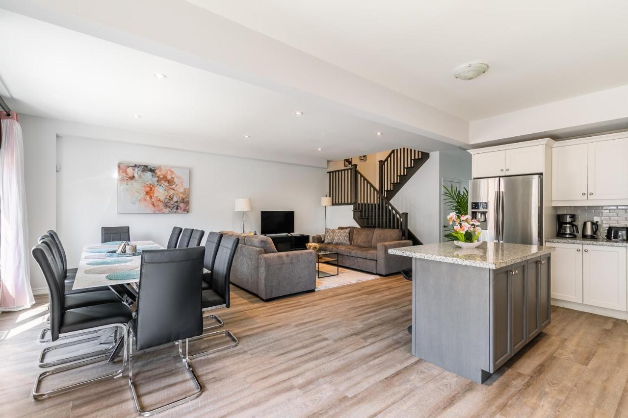 Modern Hamilton Homes Lake Ontario Shore By Globalstay Exterior photo