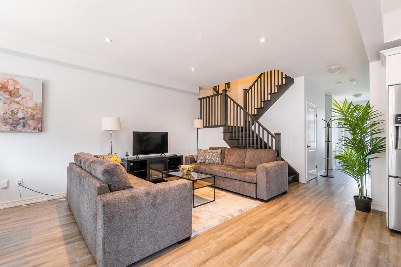 Modern Hamilton Homes Lake Ontario Shore By Globalstay Exterior photo