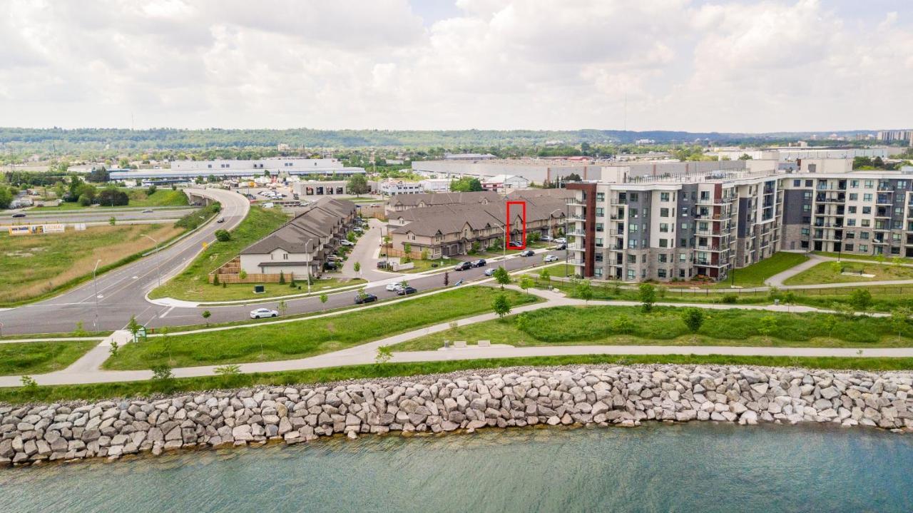 Modern Hamilton Homes Lake Ontario Shore By Globalstay Exterior photo