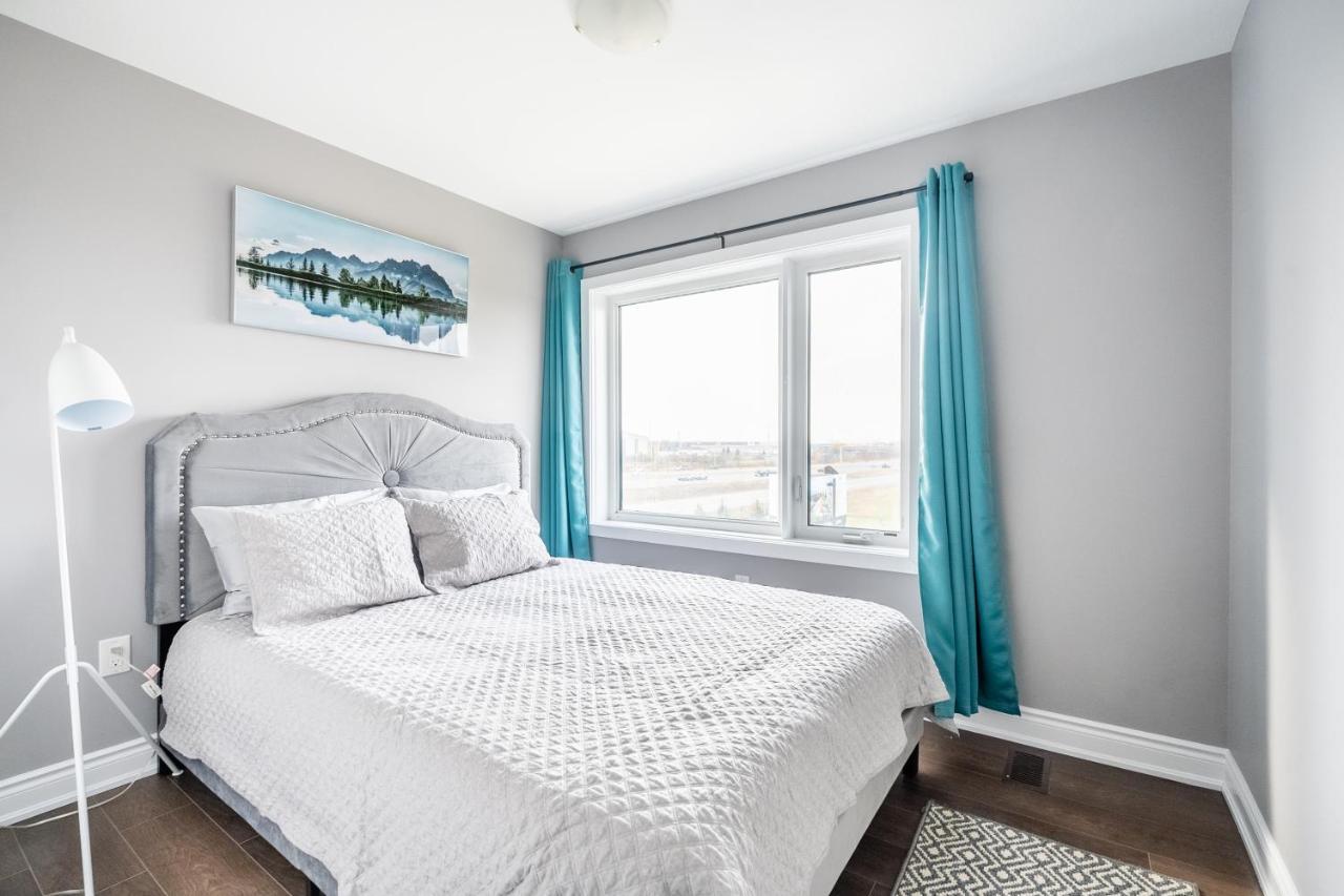 Modern Hamilton Homes Lake Ontario Shore By Globalstay Exterior photo