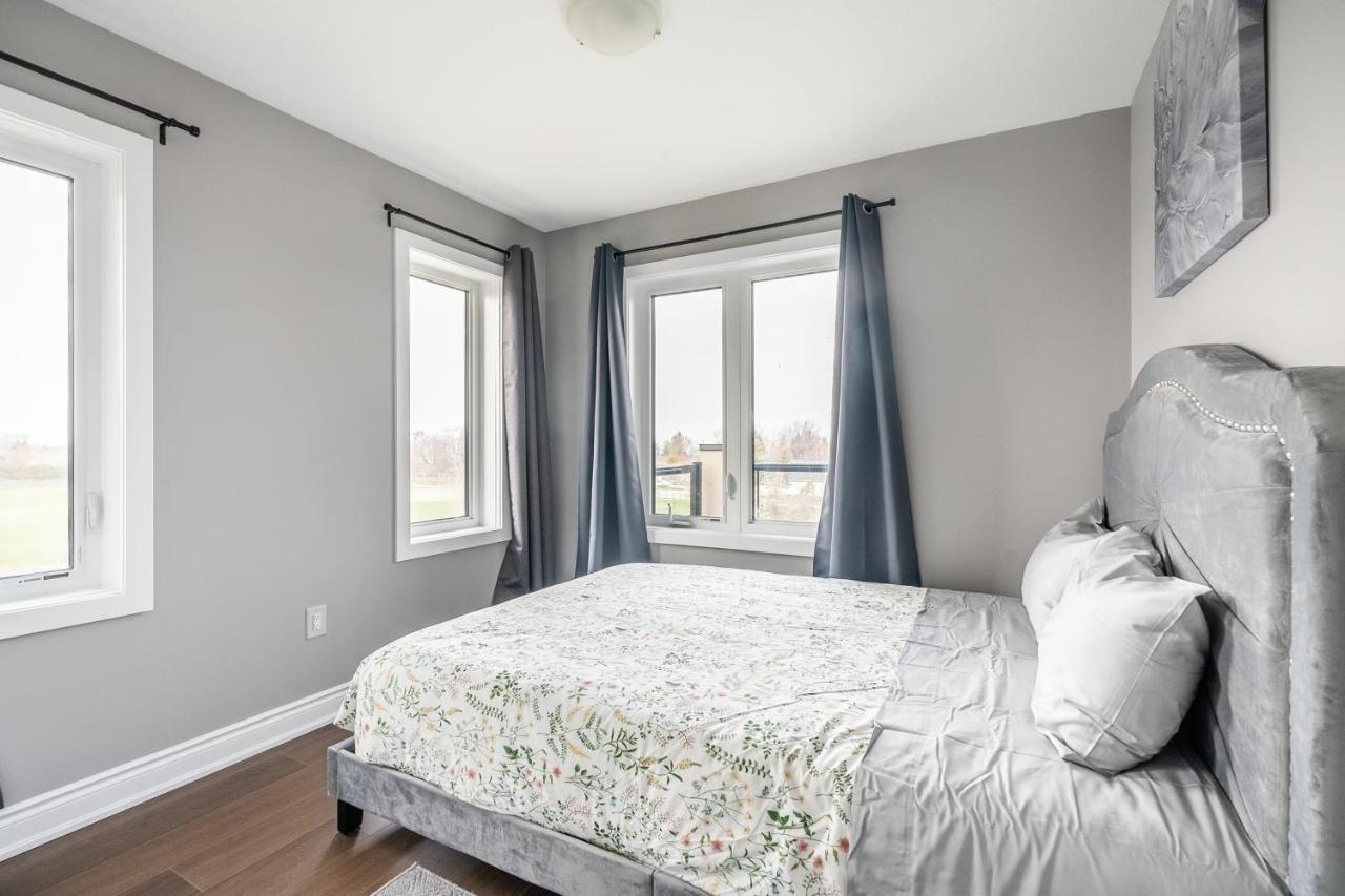 Modern Hamilton Homes Lake Ontario Shore By Globalstay Exterior photo