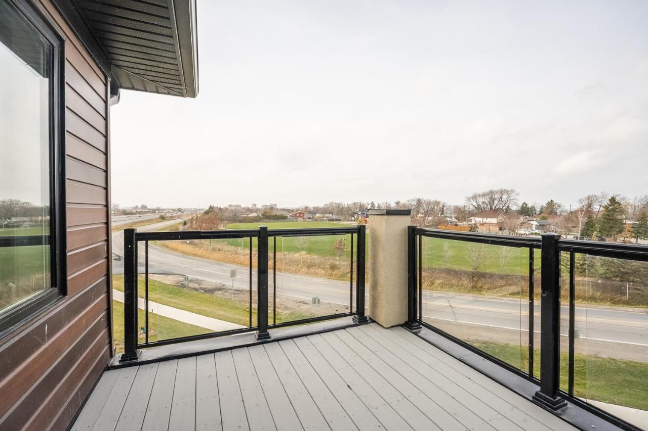Modern Hamilton Homes Lake Ontario Shore By Globalstay Exterior photo